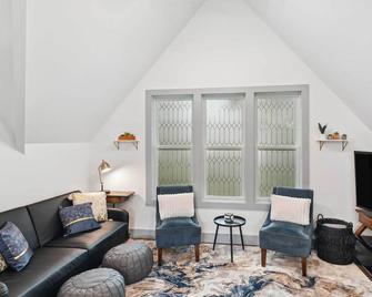 Nashville Vacation Rental Near Bridgestone Arena! - Nashville - Sala de estar