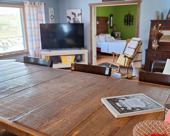 The Farmhouse - Blackwater - Comedor