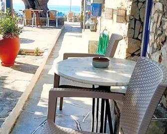 Lodge Narlis - Platis Gialos - Patio