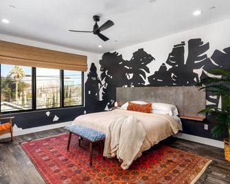 Pura Vida House - 2 King Bed - Entire Home - Sacramento - Bedroom