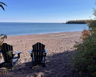East Beach Hide-a-way on Lake Superior - Grand Marais - Plaża