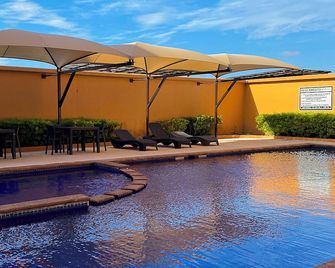 Altavista - Reynosa - Piscina