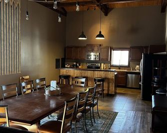 Country Lodge - Great Bend - Restaurant