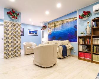 Mediterranean Charm - Mascali