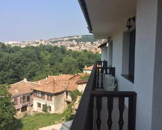 Hotel Terazini - Veliko Tarnovo - Balcón