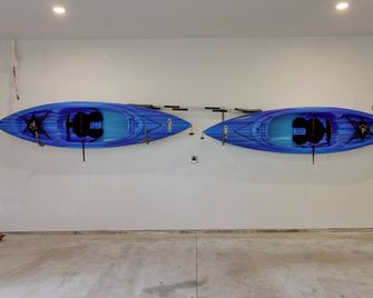Pet Friendly Lakefront Home Dock, Kayaks - Alexandria