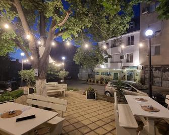 Jeweller Hotel - Russe - Innenhof