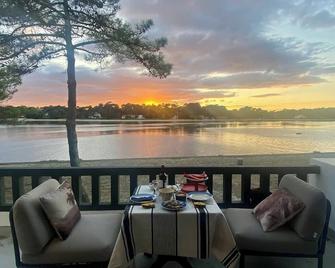 Art deco villa Breathtaking view of Hossegor lake Clim - Hossegor - Balcony