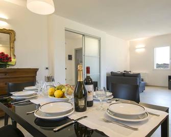 Holiday Home La Rocchetta by Interhome - Montescudaio - Comedor