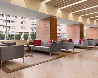 Ramada by Wyndham Lisbon - Lisbon - Lobby