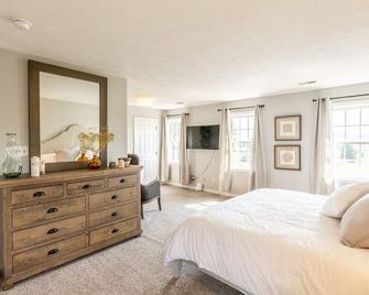 Spacious, Beautiful, Quiet Home with Amazing Old Rag Views - Etlan - Yatak Odası