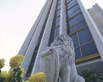 Hotel Suites Bernini - Guadalajara - Building