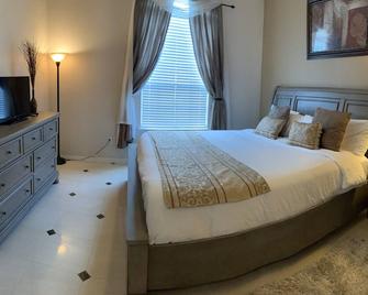 Luxury Executive Apartment Fully Furnished - League City - Bedroom