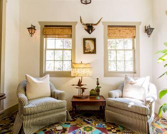 Historic House On San Antonio River And Mission Trail Next To Mission San Juan - سان انطونيو - غرفة معيشة