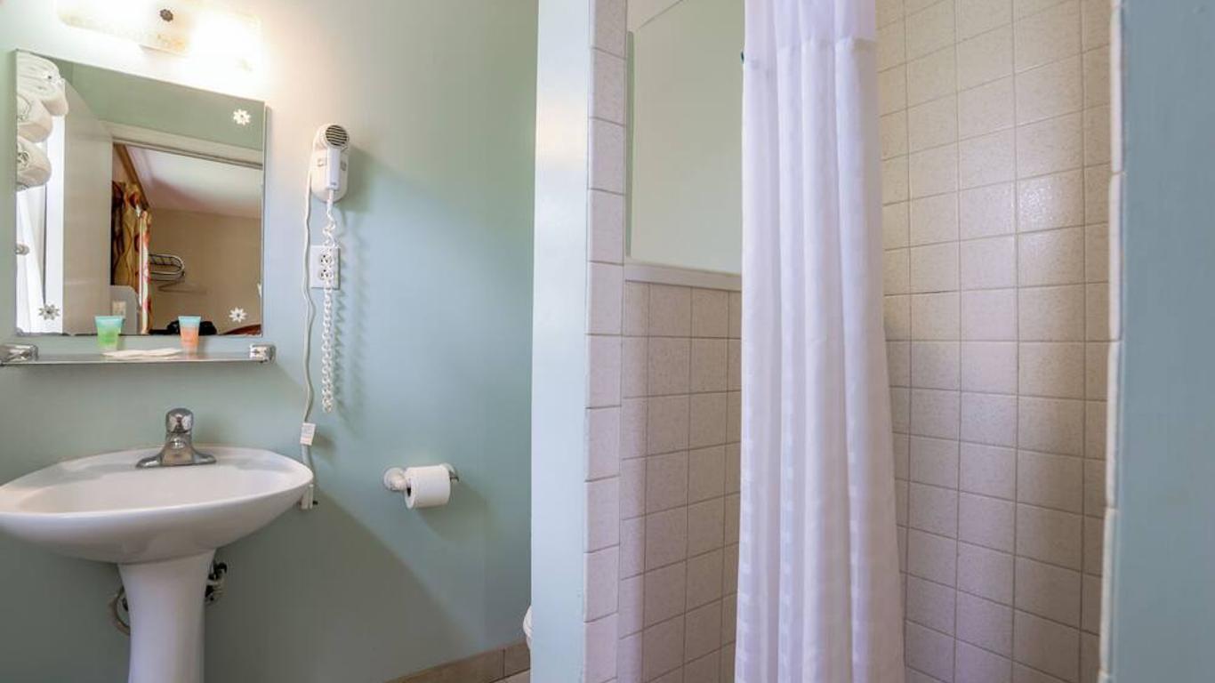 Relax Inn By OYO Natural Bridge I-81