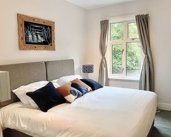 Bookeduk - Large Cosy Cottage - Stansted - Habitación