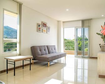 Hotel Estancia Chipichape Cali - Cali - Living room
