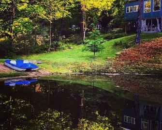 Private Green Mountain get-away with pond in Ripton - Ripton - Vista del exterior