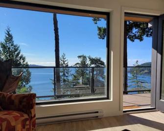 J and Js - Bowen Island - Balcony