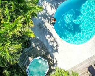 The Lord Byron - Byron Bay - Piscina