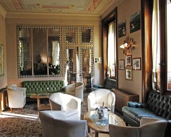 Park Hotel Villa Ariston - קאמאיורה - טרקלין