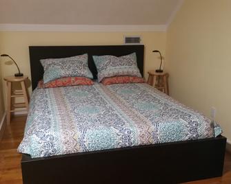 Quiet Private Apartment in Charming Salisbury Home - Salisbury - Makuuhuone