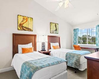 Beautiful Water View 3 bedroom 2 1/2 Bath Townhome! - Merritt Island - Bedroom