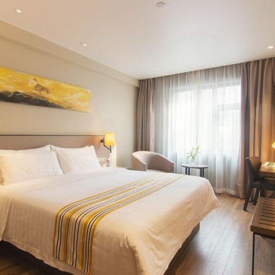 Home Inn Plus Dongying Wanda Plaza image 1