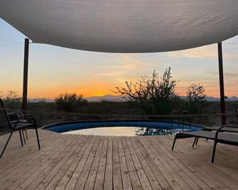 Desert adventure lodging - Marana - Zwembad