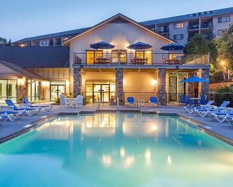 Two Bedroom Combo, Luxury Condo, Pigeon Forge, Tn (2629592) - Pigeon Forge - Bể bơi