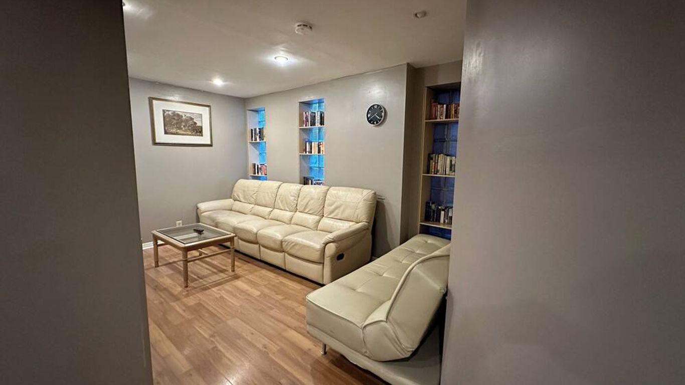 オール デイズ ホステル