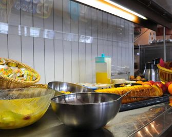 Fasthotel Carcassonne - Carcassonne - Buffet