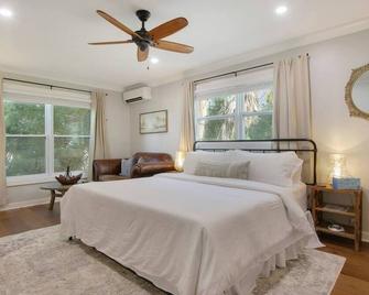 Cozy Studio Downtown Wpb -Unit C - West Palm Beach - Schlafzimmer