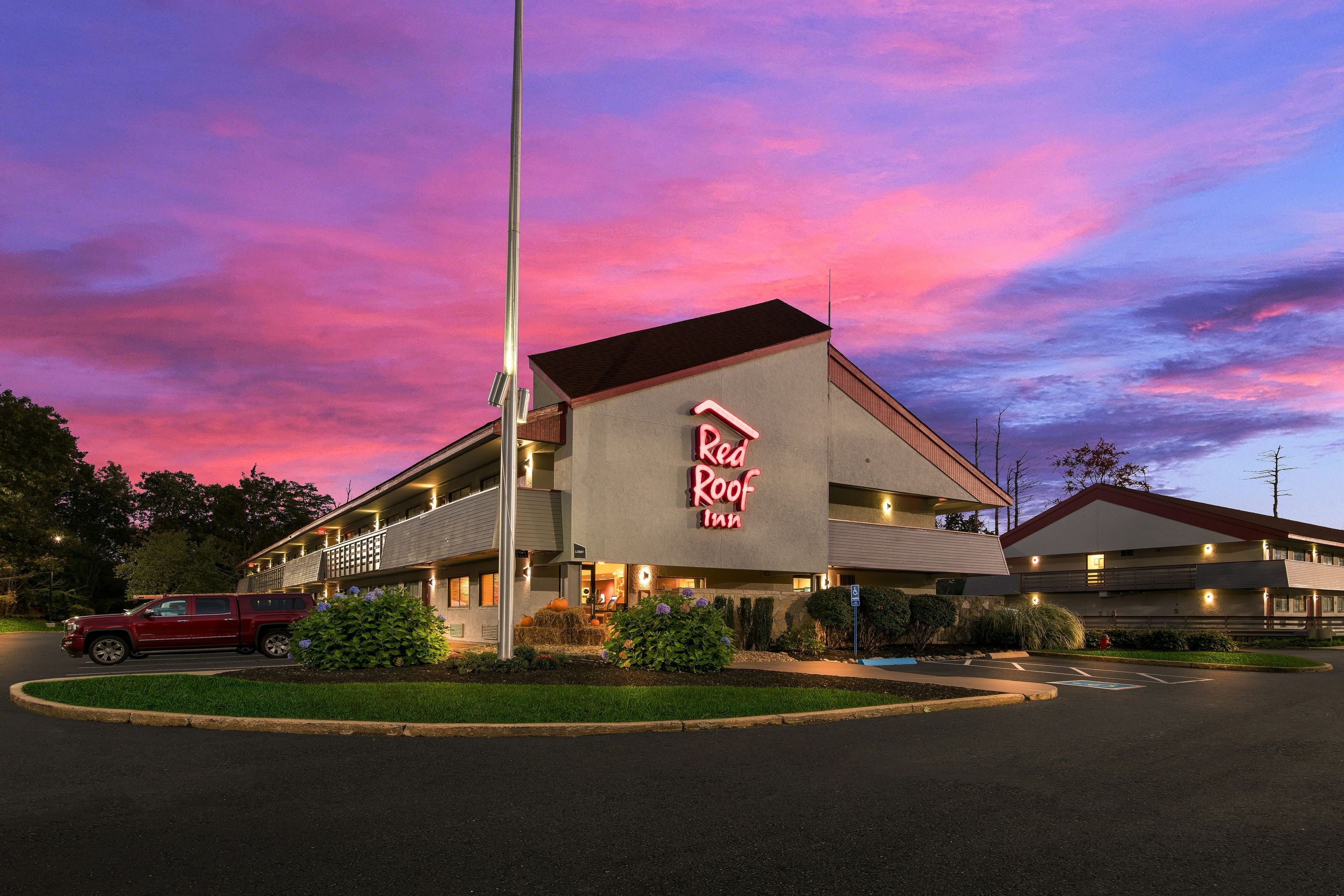 Red Roof Inn Salem - Salem - Gebäude