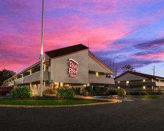 Red Roof Inn Salem - Salem - Gebäude