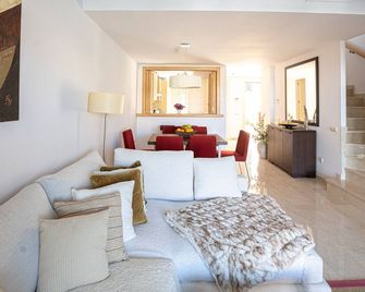 Comodo Triplex La Cala Golf - Mijas - Salon