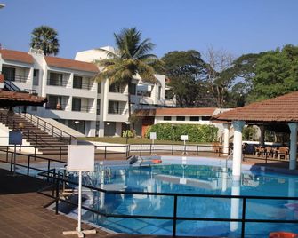Chene Creek Resort - ת'יין - בריכה