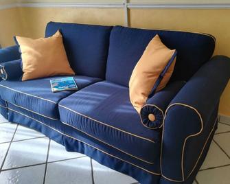 Santa Lucia 50 - Naples - Living room