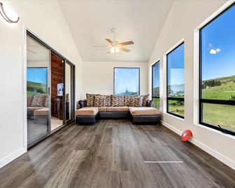 The Bodega House - New Rental Near Salmon Creek - Bodega Bay - Bedroom