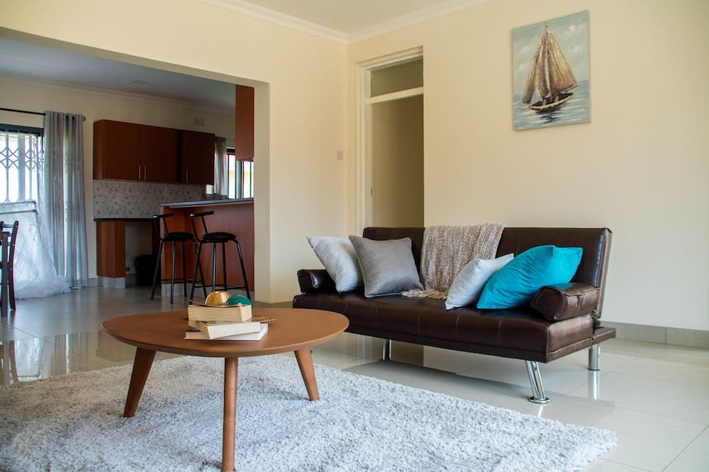 Modern & Secure Apartment In Area 43 Lilongwe - Self Catering - ليلونغوي - غرفة معيشة