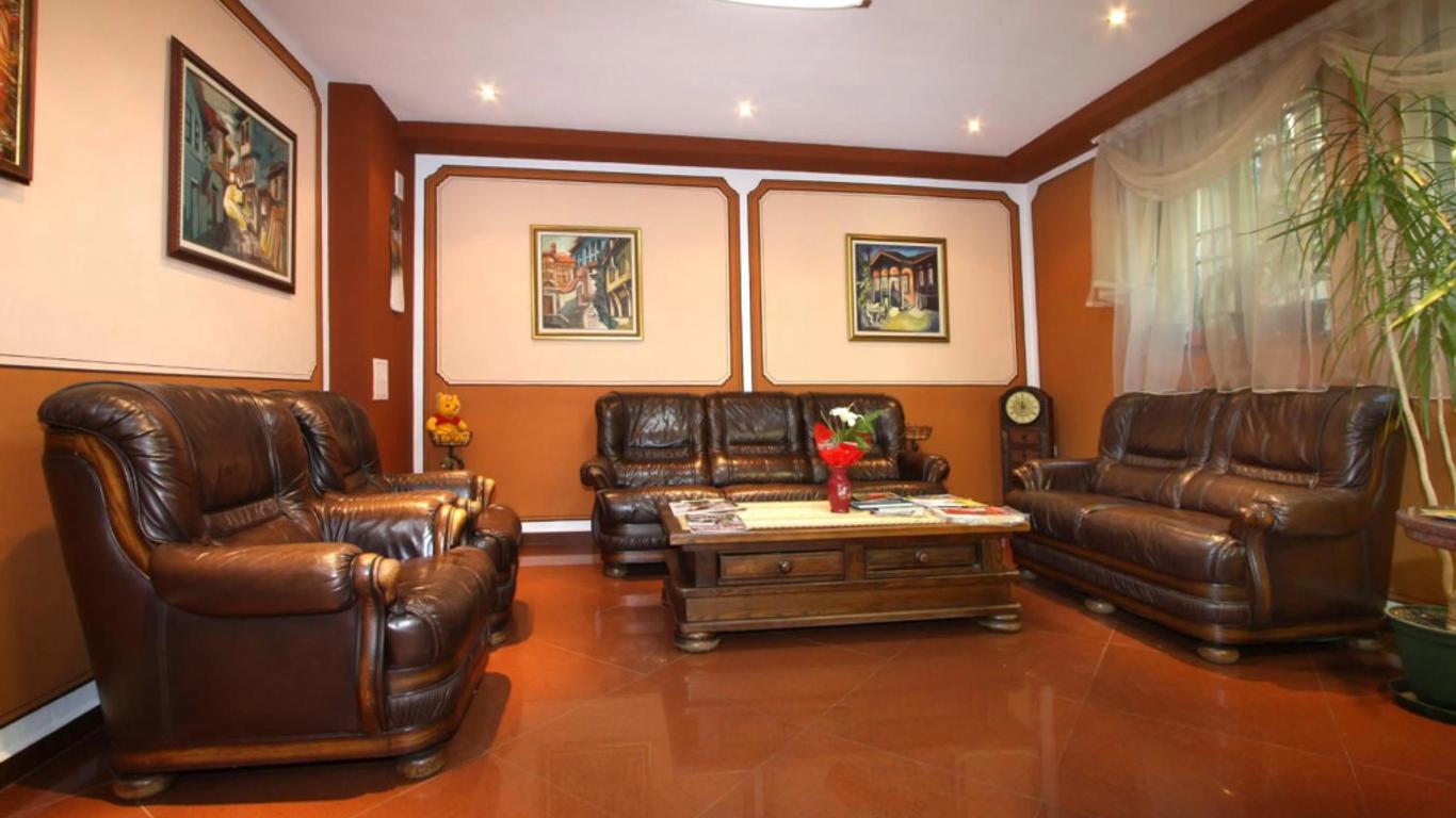 Hotel Alafrangite