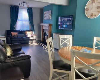Glenbann House - Coleraine - Living room