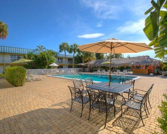 Naples Garden Inn - Naples - Pool