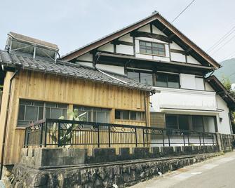 Kominkayado Loof Shonoie - Minobu - Edificio