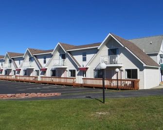 橋景汽車旅館及公寓式客房 - 麥基諾市 - 麥基諾城 - 建築