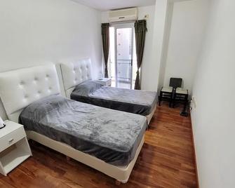 Centrico y muy completo departamento - La Plata