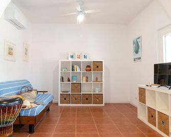 Sardinianworld-Casa Mare Levante - Santa Caterina - Huiskamer