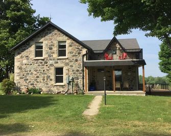 Farmhouse Retreat - 5 minutes from the beach! - Saugeen Shores - Gebouw