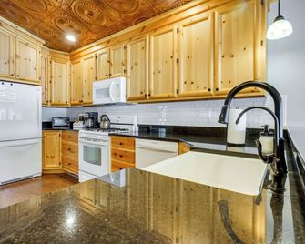 Lakefront Vacation Rental about 10 Mi to Shipshewana! - Howe - Cocina