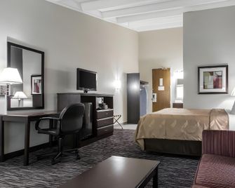 Spark by Hilton Danbury near University - Danbury - Schlafzimmer